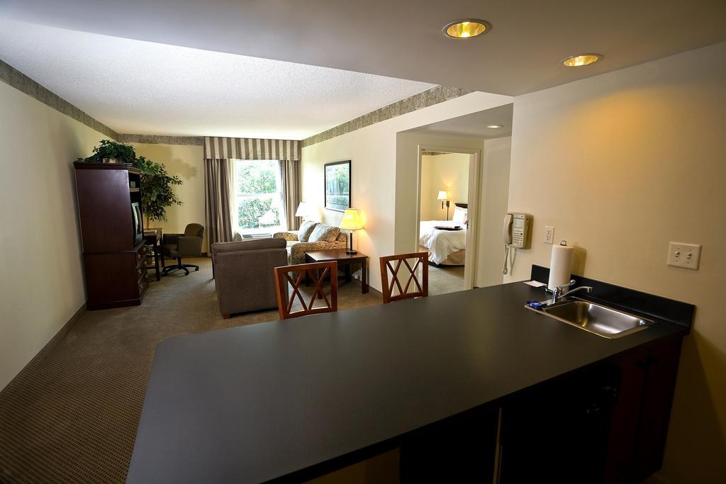 Hampton Inn&Suites Charlotte Arrowood Extérieur photo