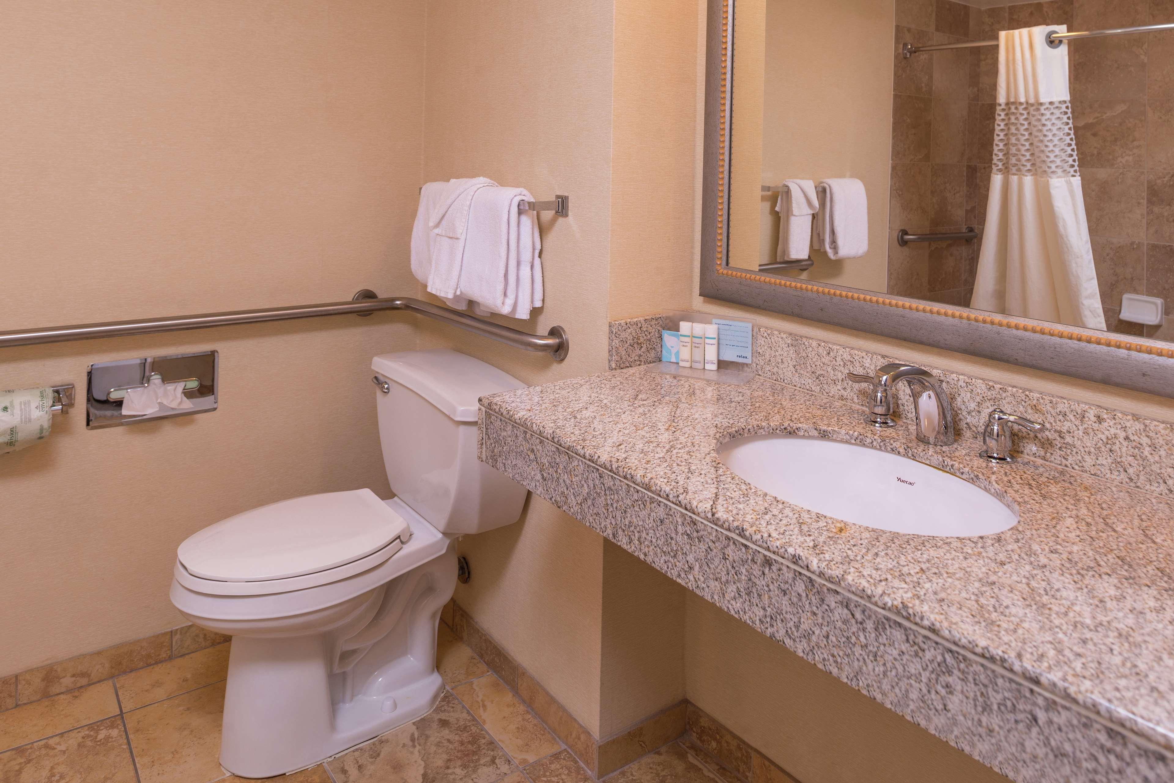 Hampton Inn&Suites Charlotte Arrowood Extérieur photo