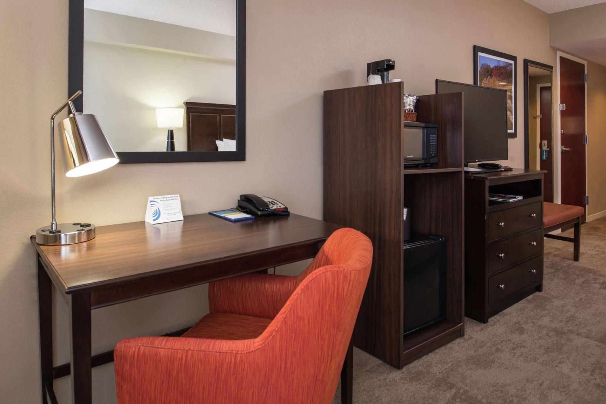 Hampton Inn&Suites Charlotte Arrowood Extérieur photo