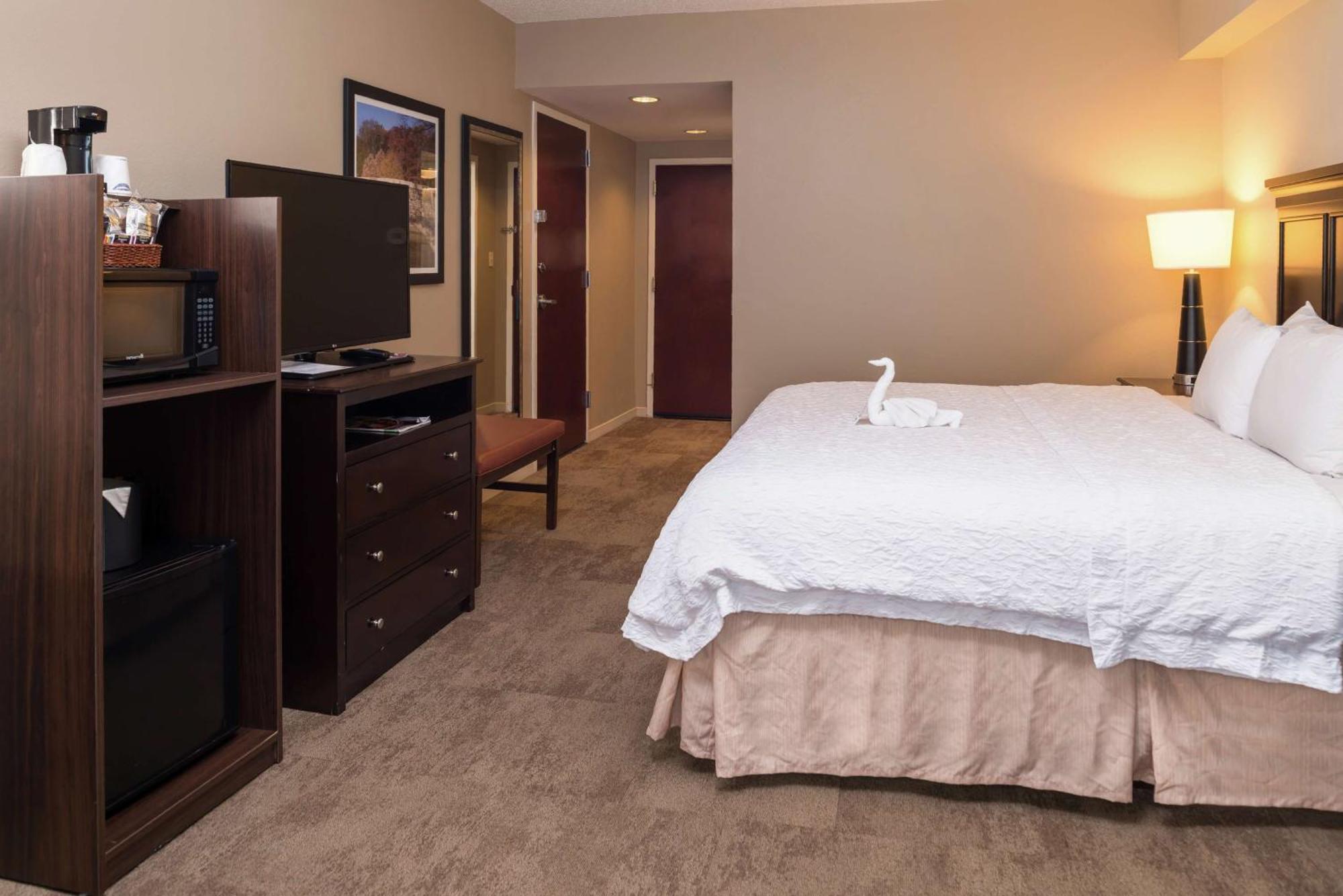 Hampton Inn&Suites Charlotte Arrowood Extérieur photo