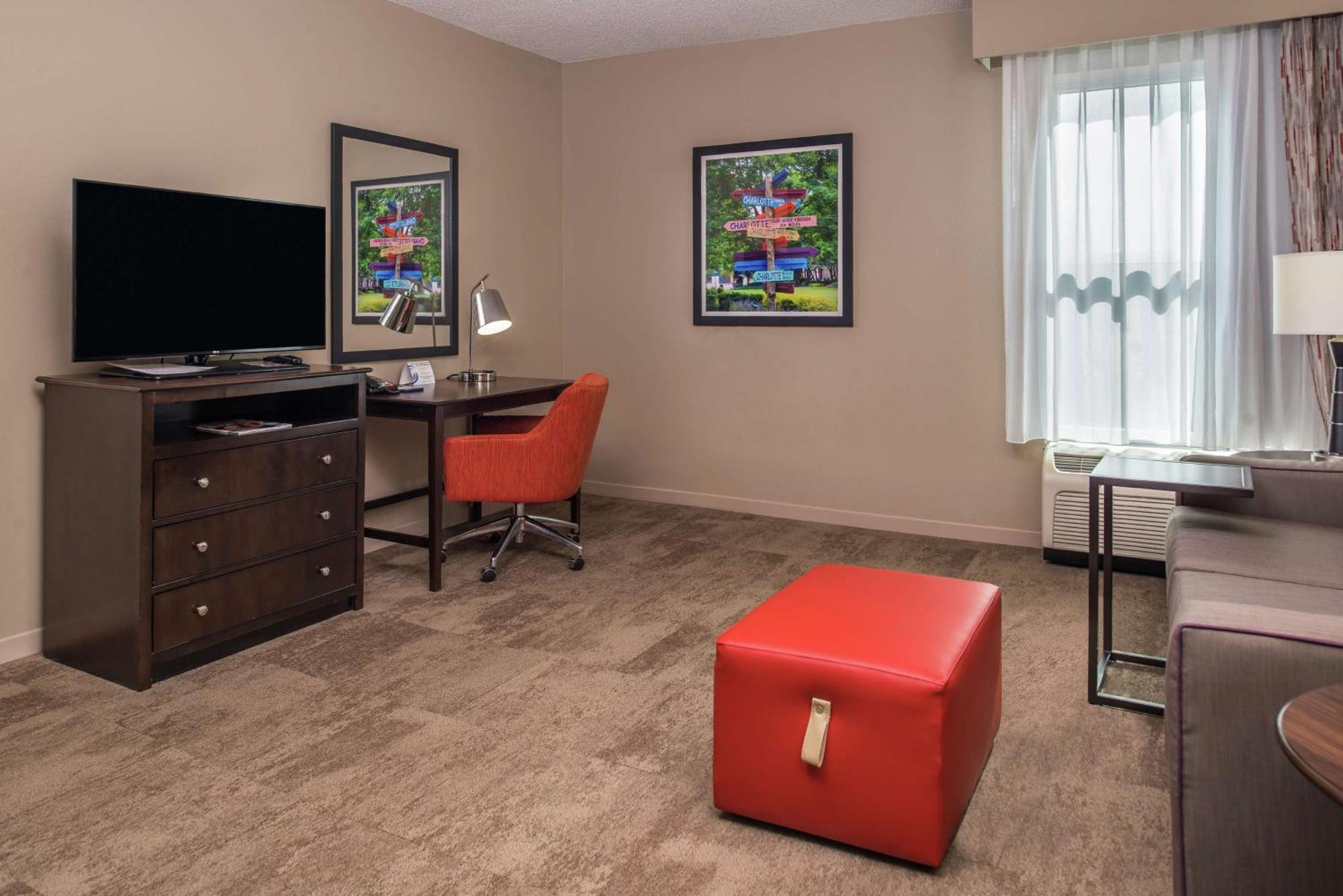 Hampton Inn&Suites Charlotte Arrowood Extérieur photo