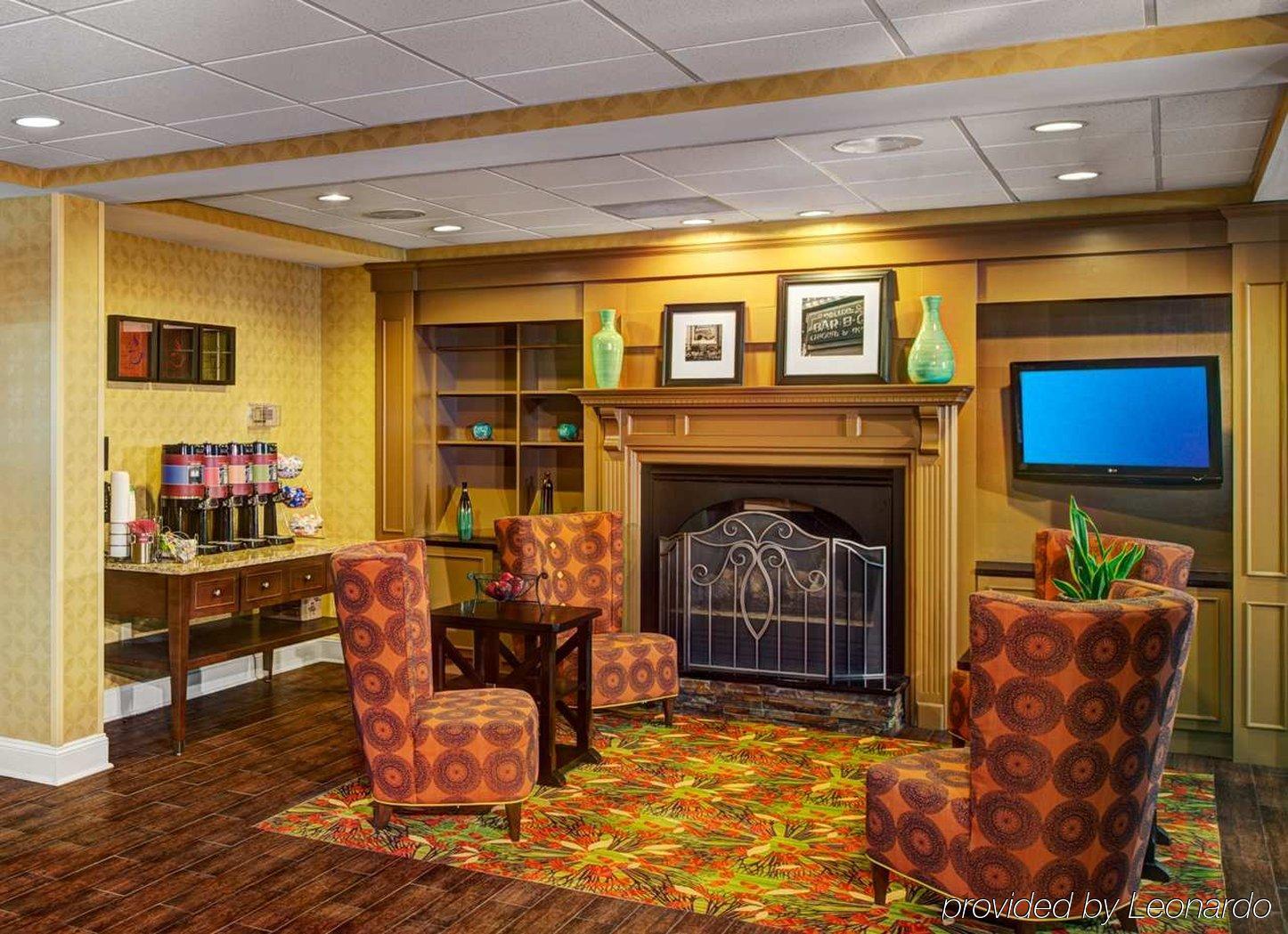 Hampton Inn&Suites Charlotte Arrowood Intérieur photo
